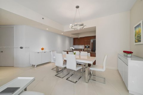 Condo in Sunny Isles Beach, Florida, 2 bedrooms  № 1960520 - photo 5