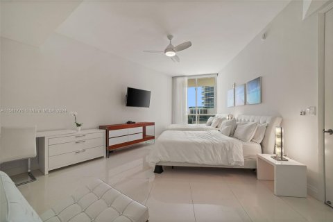 Condo in Sunny Isles Beach, Florida, 2 bedrooms  № 1960520 - photo 28