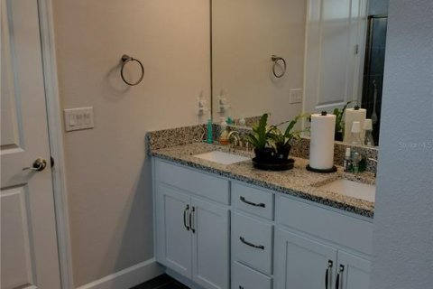 House in New Port Richey, Florida 4 bedrooms, 179.39 sq.m. № 1757964 - photo 22