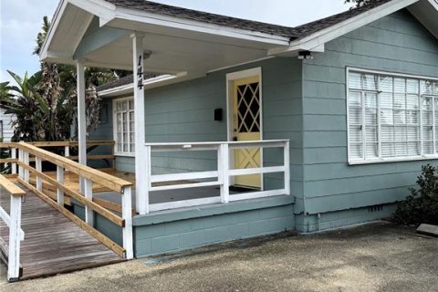 Propiedad comercial en alquiler en Winter Haven, Florida, 144.18 m2 № 1780320 - foto 1