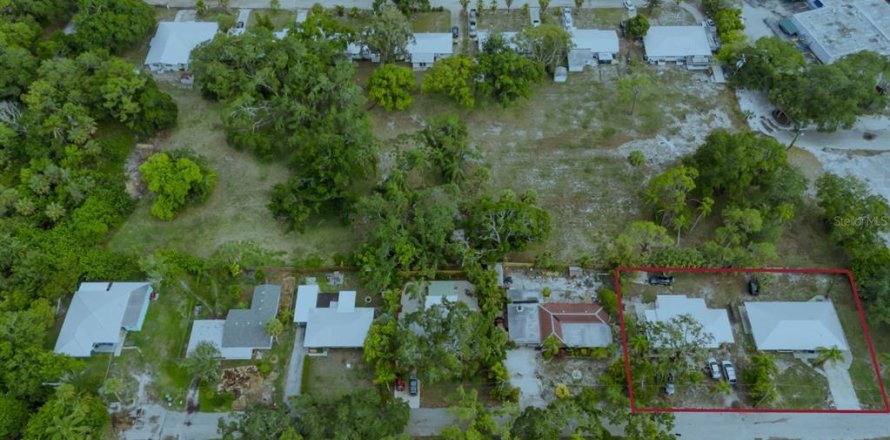 Commercial property in Sarasota, Florida 115.94 sq.m. № 1249270