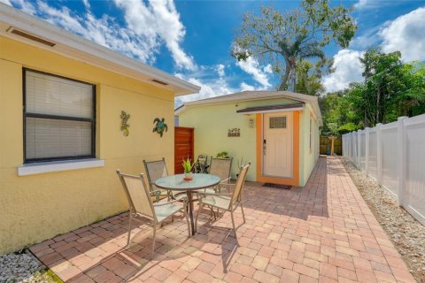 Villa ou maison à vendre à Tampa, Floride: 4 chambres, 189.71 m2 № 2413432 - photo 24