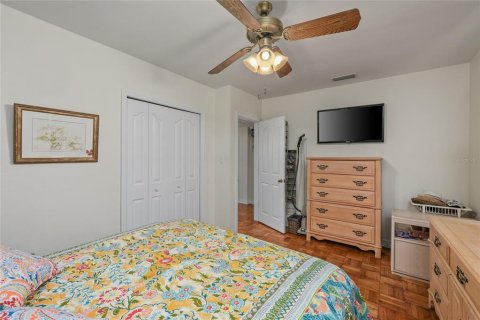 Villa ou maison à vendre à Tampa, Floride: 4 chambres, 189.71 m2 № 2413432 - photo 17