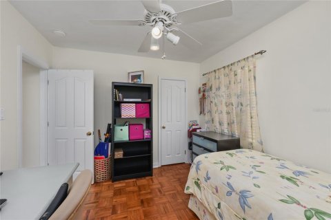 Villa ou maison à vendre à Tampa, Floride: 4 chambres, 189.71 m2 № 2413432 - photo 19