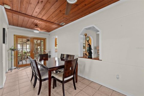Villa ou maison à vendre à Tampa, Floride: 4 chambres, 189.71 m2 № 2413432 - photo 11
