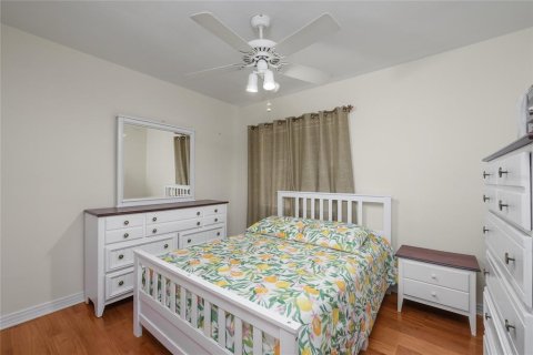 Villa ou maison à vendre à Tampa, Floride: 4 chambres, 189.71 m2 № 2413432 - photo 14