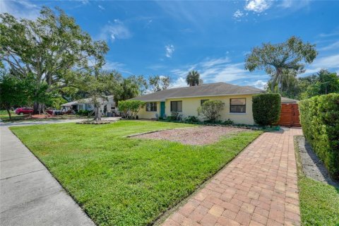 Villa ou maison à vendre à Tampa, Floride: 4 chambres, 189.71 m2 № 2413432 - photo 3