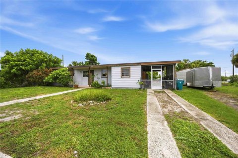 Villa ou maison à vendre à Port Charlotte, Floride: 2 chambres, 113.15 m2 № 2198045 - photo 26