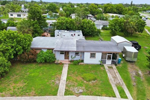 Villa ou maison à vendre à Port Charlotte, Floride: 2 chambres, 113.15 m2 № 2198045 - photo 27