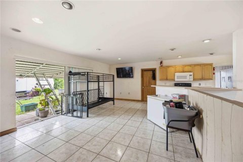 Villa ou maison à vendre à Port Charlotte, Floride: 2 chambres, 113.15 m2 № 2198045 - photo 9