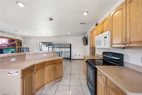 Villa ou maison à vendre à Port Charlotte, Floride: 2 chambres, 113.15 m2 № 2198045 - photo 6