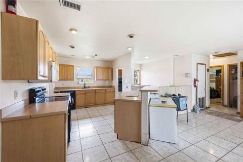 Villa ou maison à vendre à Port Charlotte, Floride: 2 chambres, 113.15 m2 № 2198045 - photo 5