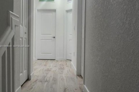 Снять в аренду квартиру в Майами, Флорида 3 спальни, 138.05м2, № 2047663 - фото 7