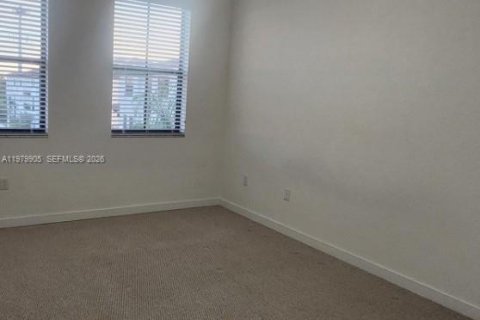 Снять в аренду квартиру в Майами, Флорида 3 спальни, 138.05м2, № 2047663 - фото 10