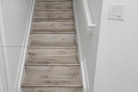 Снять в аренду квартиру в Майами, Флорида 3 спальни, 138.05м2, № 2047663 - фото 6