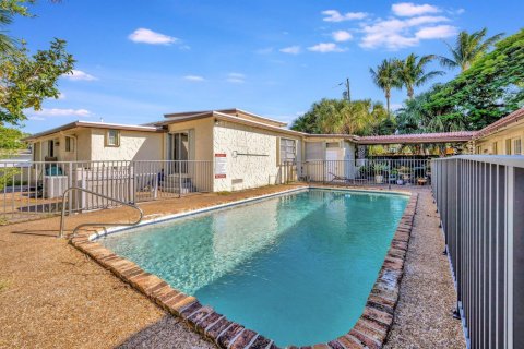 Apartment in Wilton Manors, Florida 1 bedroom, 90.77 sq.m. № 2398001 - photo 2