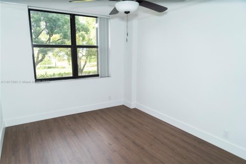 Copropriété à louer à Oakland Park, Floride: 2 chambres, 116.13 m2 № 1972442 - photo 17