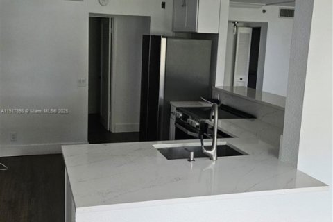 Copropriété à louer à Oakland Park, Floride: 2 chambres, 116.13 m2 № 1972442 - photo 2