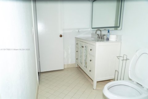 Copropriété à louer à Oakland Park, Floride: 2 chambres, 116.13 m2 № 1972442 - photo 25