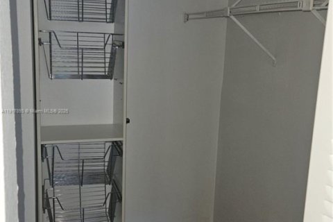 Copropriété à louer à Oakland Park, Floride: 2 chambres, 116.13 m2 № 1972442 - photo 7