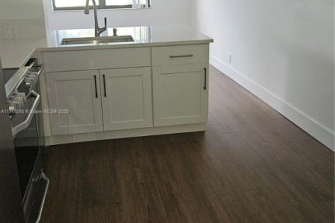 Copropriété à louer à Oakland Park, Floride: 2 chambres, 116.13 m2 № 1972442 - photo 9