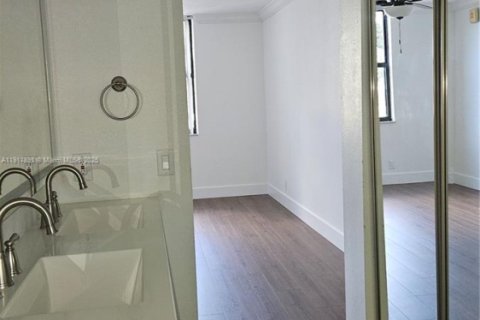 Copropriété à louer à Oakland Park, Floride: 2 chambres, 116.13 m2 № 1972442 - photo 15