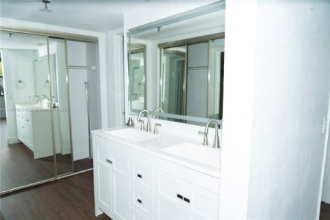 Copropriété à louer à Oakland Park, Floride: 2 chambres, 116.13 m2 № 1972442 - photo 29