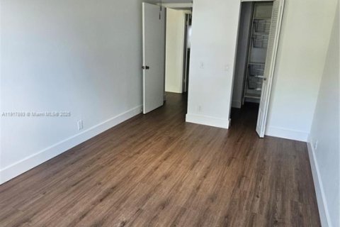 Copropriété à louer à Oakland Park, Floride: 2 chambres, 116.13 m2 № 1972442 - photo 6