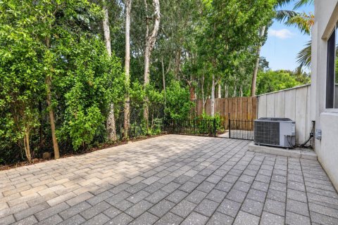 Townhouse in Miami Gardens, Florida 4 bedrooms, 148.36 sq.m. № 2385479 - photo 22