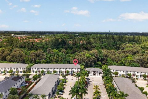 Townhouse in Miami Gardens, Florida 4 bedrooms, 148.36 sq.m. № 2385479 - photo 25