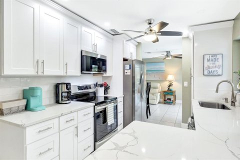 Casa en venta en Cape Coral, Florida, 4 dormitorios, 170.66 m2 № 2214719 - foto 3