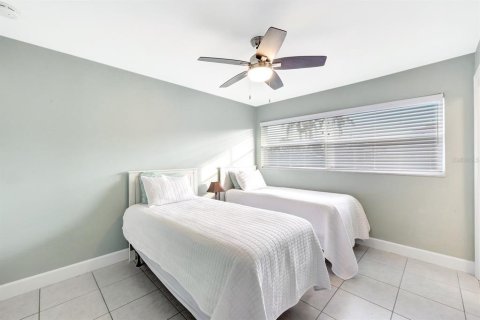 Casa en venta en Cape Coral, Florida, 4 dormitorios, 170.66 m2 № 2214719 - foto 25
