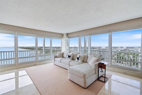 Condo in Fort Lauderdale, Florida, 2 bedrooms  № 1932405 - photo 3