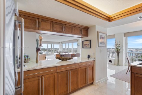 Condo in Fort Lauderdale, Florida, 2 bedrooms  № 1932405 - photo 12