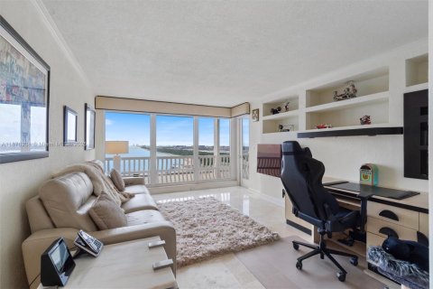 Condo in Fort Lauderdale, Florida, 2 bedrooms  № 1932405 - photo 21