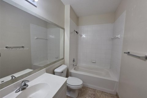 Copropriété à louer à Miramar, Floride: 1 chambre, 72 m2 № 2002152 - photo 14