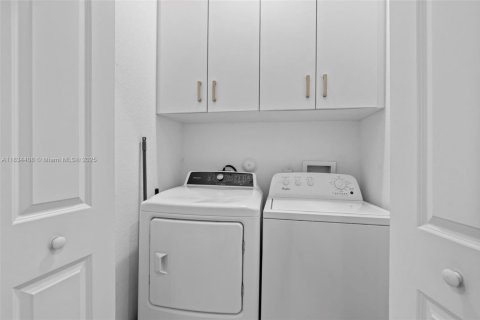 Купить таунхаус в Хомстед, Флорида 3 спальни, 124.02м2, № 1814080 - фото 23