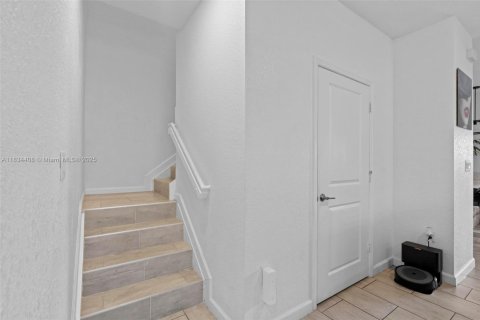 Купить таунхаус в Хомстед, Флорида 3 спальни, 124.02м2, № 1814080 - фото 17