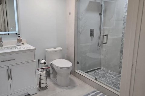 Снять в аренду кондоминиум в Форт-Лодердейл, Флорида 1 спальня, 83.05м2, № 2066899 - фото 18