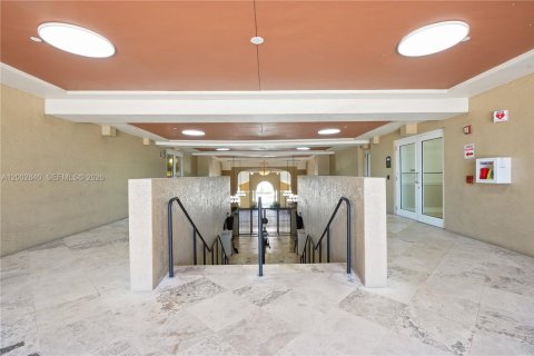 Снять в аренду кондоминиум в Форт-Лодердейл, Флорида 1 спальня, 83.05м2, № 2066899 - фото 3