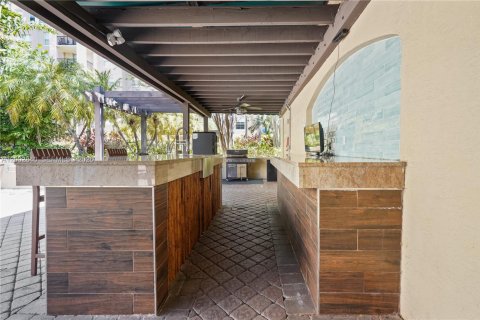 Снять в аренду кондоминиум в Форт-Лодердейл, Флорида 1 спальня, 83.05м2, № 2066899 - фото 25