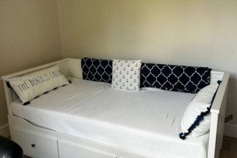 Снять в аренду кондоминиум в Форт-Лодердейл, Флорида 1 спальня, 83.05м2, № 2066899 - фото 8