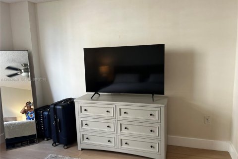 Снять в аренду кондоминиум в Форт-Лодердейл, Флорида 1 спальня, 83.05м2, № 2066899 - фото 17