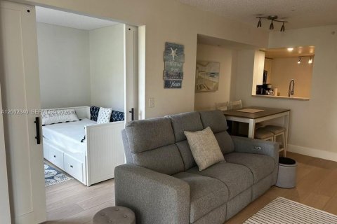 Снять в аренду кондоминиум в Форт-Лодердейл, Флорида 1 спальня, 83.05м2, № 2066899 - фото 7