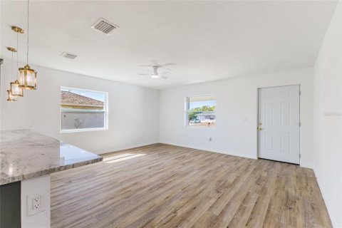 Купить виллу или дом в Энглвуд, Флорида 3 комнаты, 144.18м2, № 2218048 - фото 6