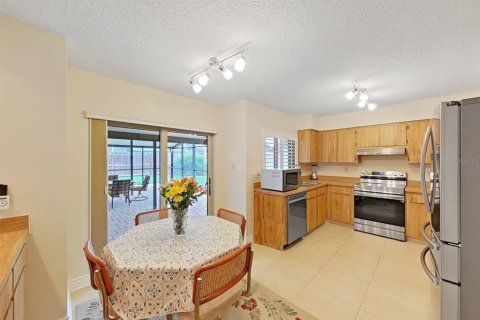 House in Brandon, Florida 4 bedrooms, 207.64 sq.m. № 2199972 - photo 9