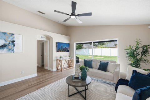 House in Oviedo, Florida 4 bedrooms, 178.37 sq.m. № 2203503 - photo 27
