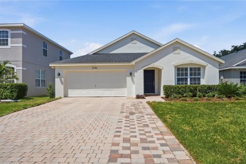House in Oviedo, Florida 4 bedrooms, 178.37 sq.m. № 2203503