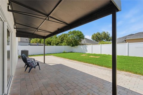 House in Oviedo, Florida 4 bedrooms, 178.37 sq.m. № 2203503 - photo 10