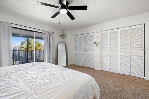 Townhouse in Tierra Verde, Florida 2 bedrooms, 137.03 sq.m. № 2322921 - photo 21